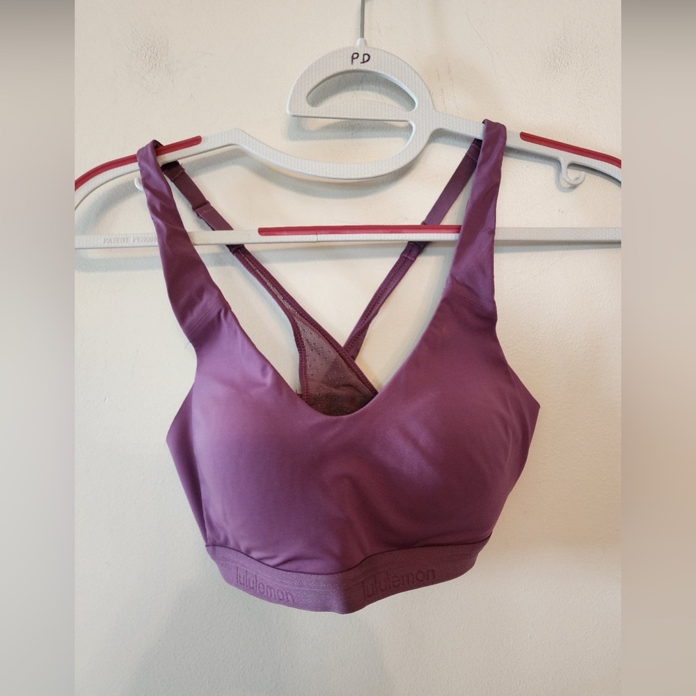 Lululemon Women Up For It Sports Bra Purple Adjustable Cross Strap 34B Padded
